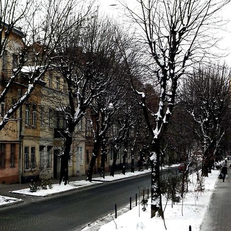 With Dom Studio Lviv Exterior foto